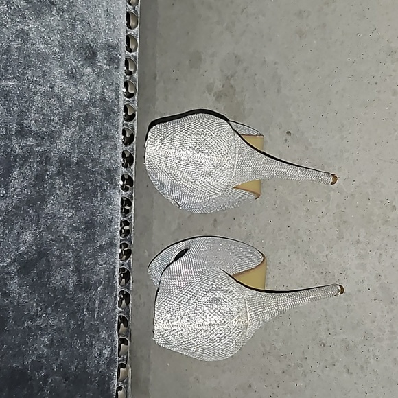 Silver Glitter Closed Platform Heels size 5 - Picture 3 of 6